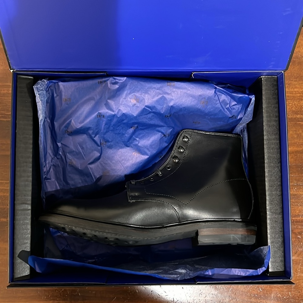 New, Allen Edmonds Higgins Leather Boots, with Dainite Sole, sz 12